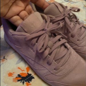 Cute lilac Reebok’s!